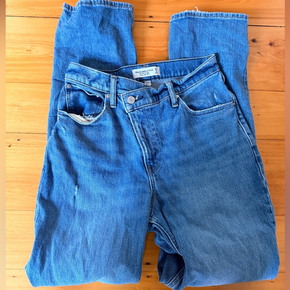 Abercrombie & Fitch Curve Love 90s Ultra High Rise Blue Jeans